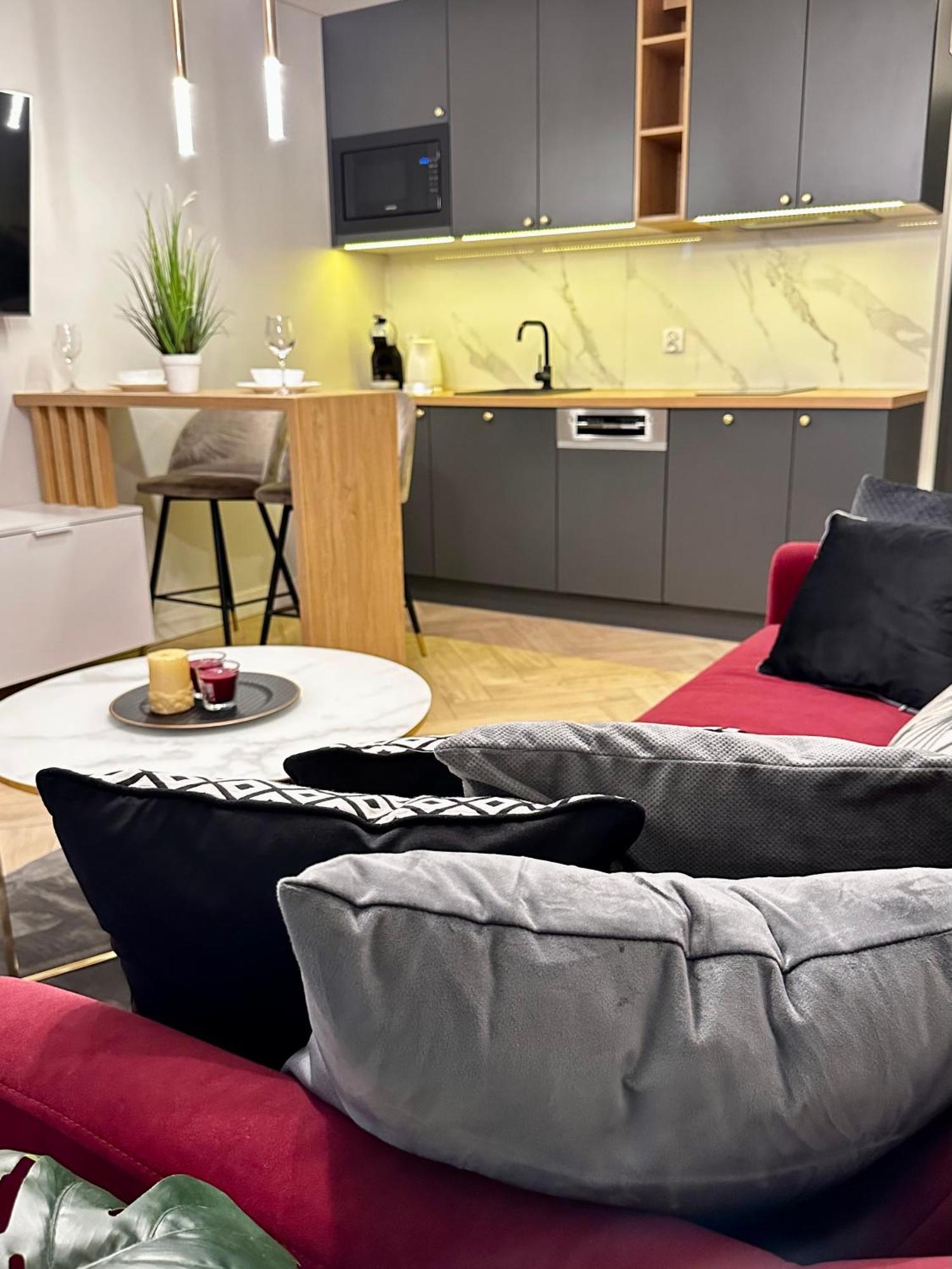 Apartamenty Kielce- Apartament Rubin Przy Zalew Kielecki, Faktura, Parking, Centrum Bagian luar foto