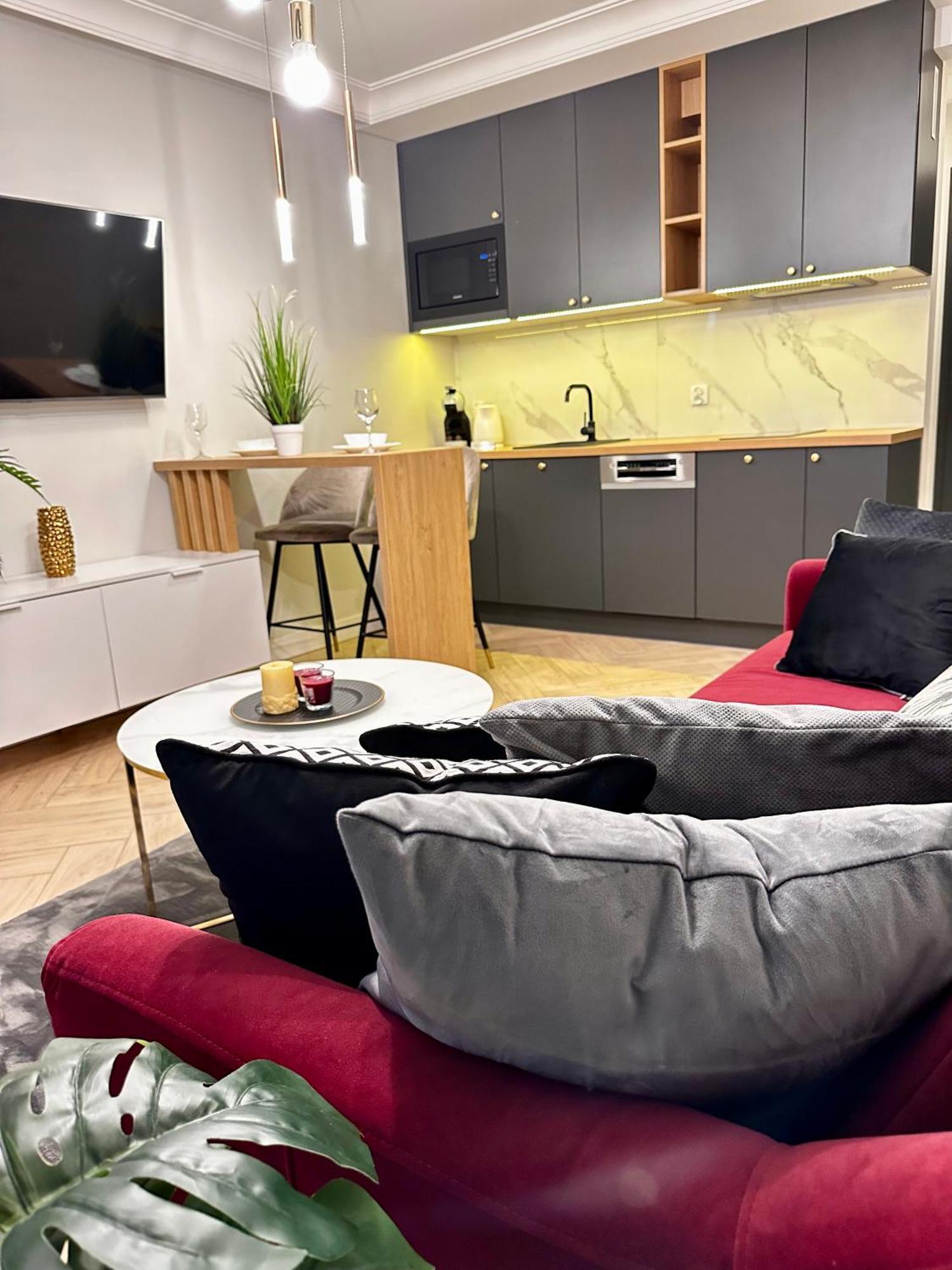 Apartamenty Kielce- Apartament Rubin Przy Zalew Kielecki, Faktura, Parking, Centrum Bagian luar foto