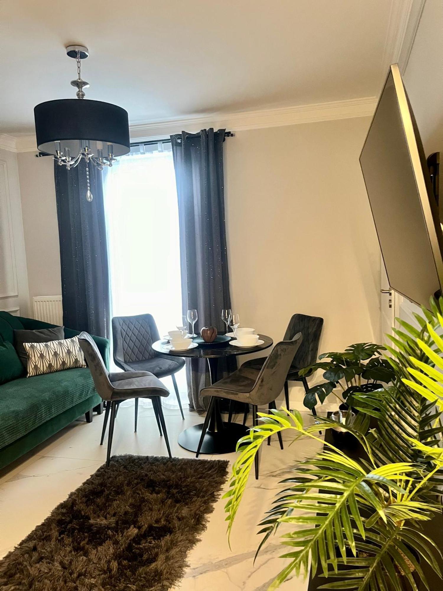 Apartamenty Kielce- Apartament Rubin Przy Zalew Kielecki, Faktura, Parking, Centrum Bagian luar foto