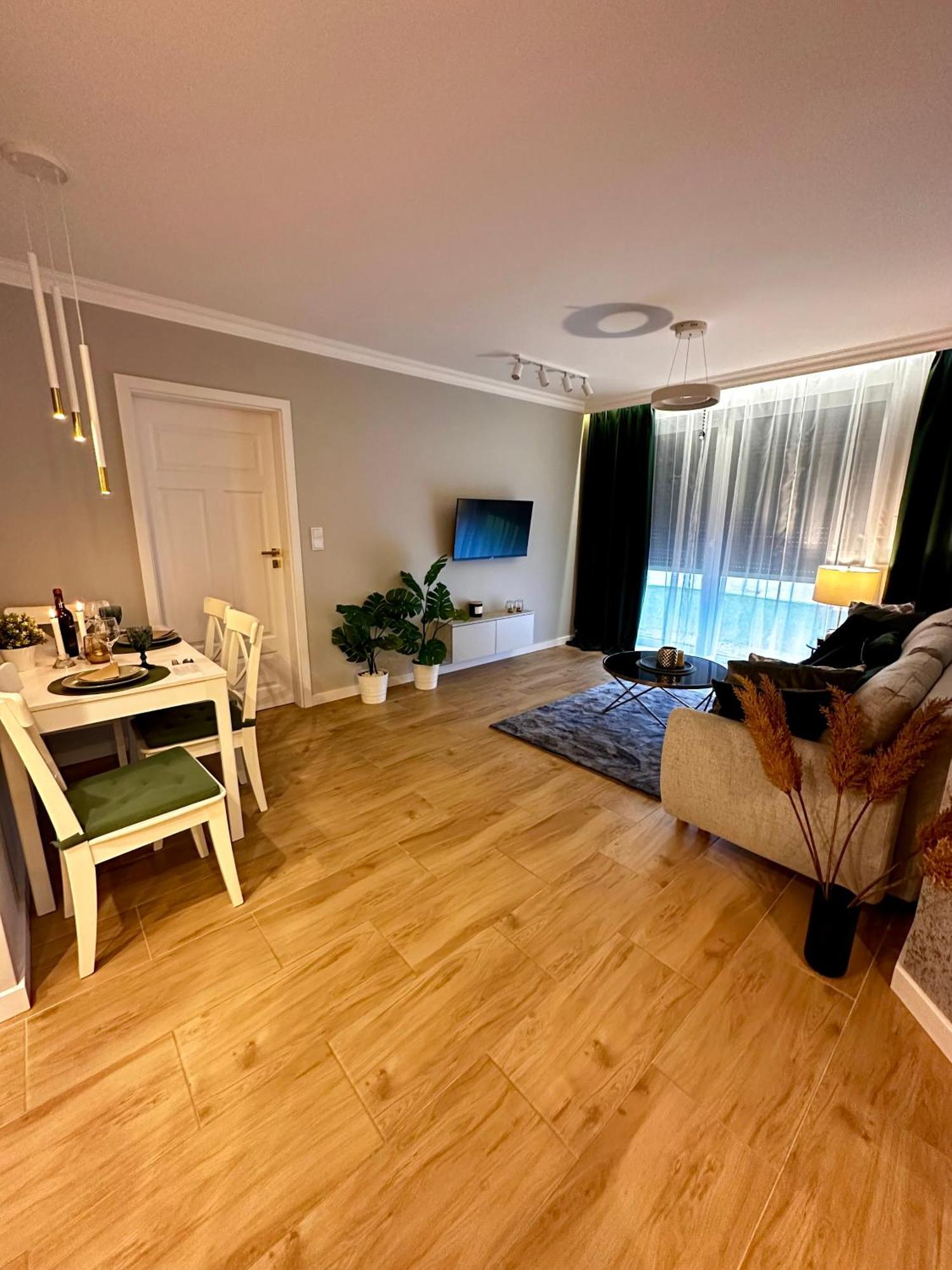 Apartamenty Kielce- Apartament Rubin Przy Zalew Kielecki, Faktura, Parking, Centrum Bagian luar foto